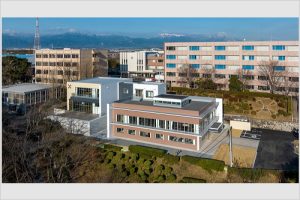 暁学園 本部管理棟